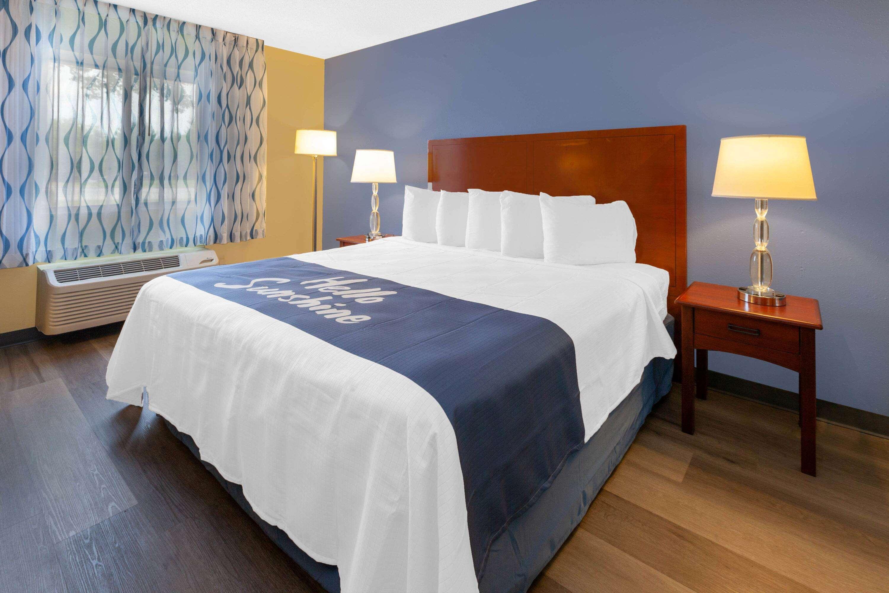 Days Inn By Wyndham Milan Sandusky South Eksteriør bilde