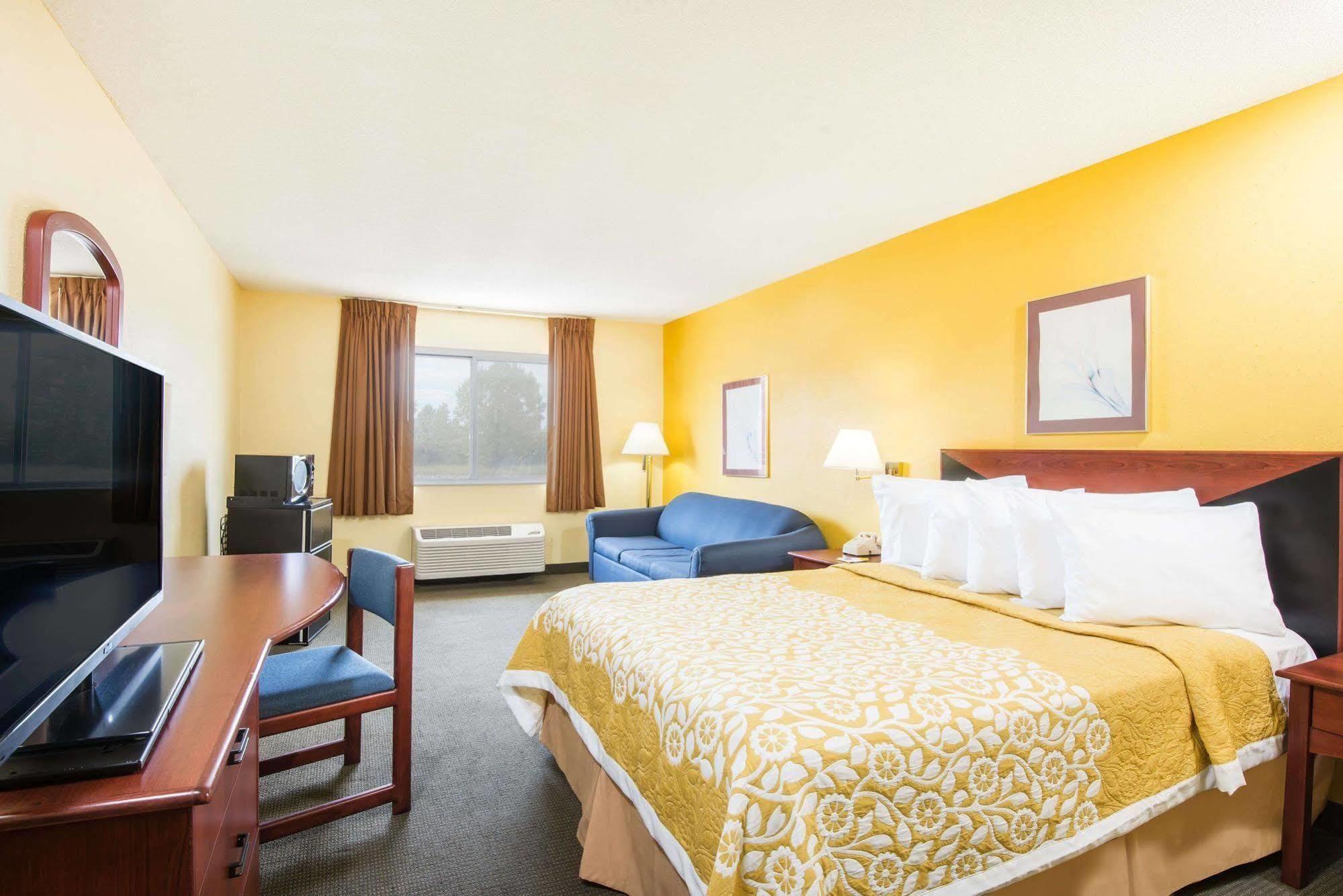 Days Inn By Wyndham Milan Sandusky South Eksteriør bilde