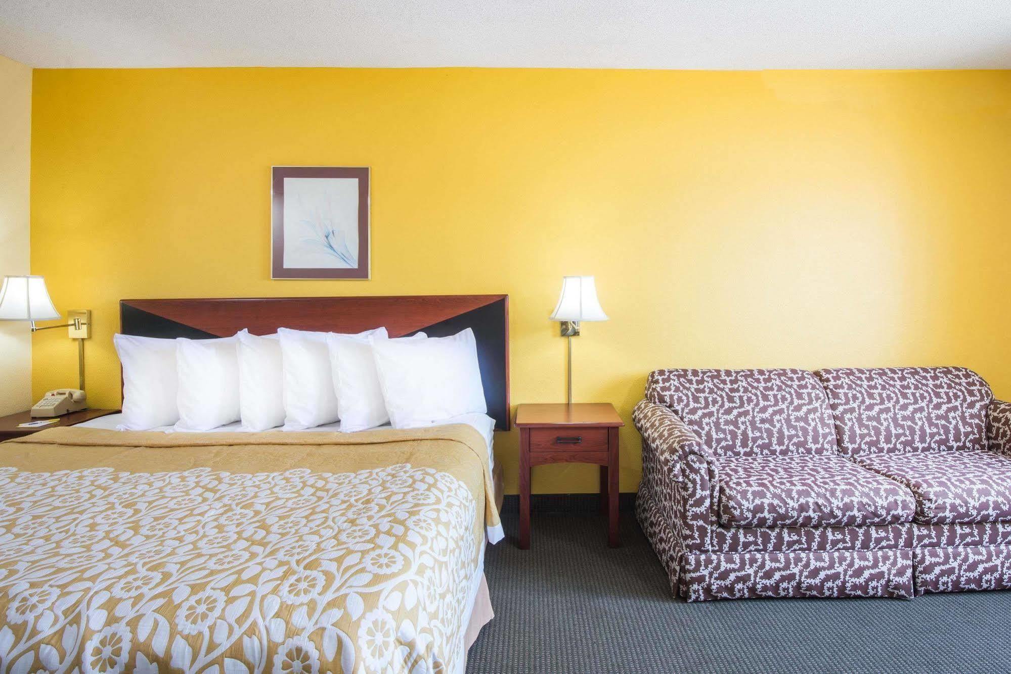 Days Inn By Wyndham Milan Sandusky South Eksteriør bilde