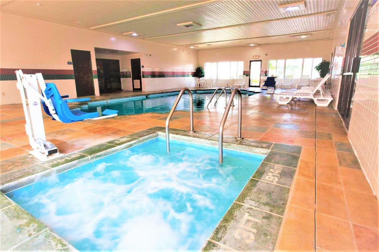Days Inn By Wyndham Milan Sandusky South Eksteriør bilde
